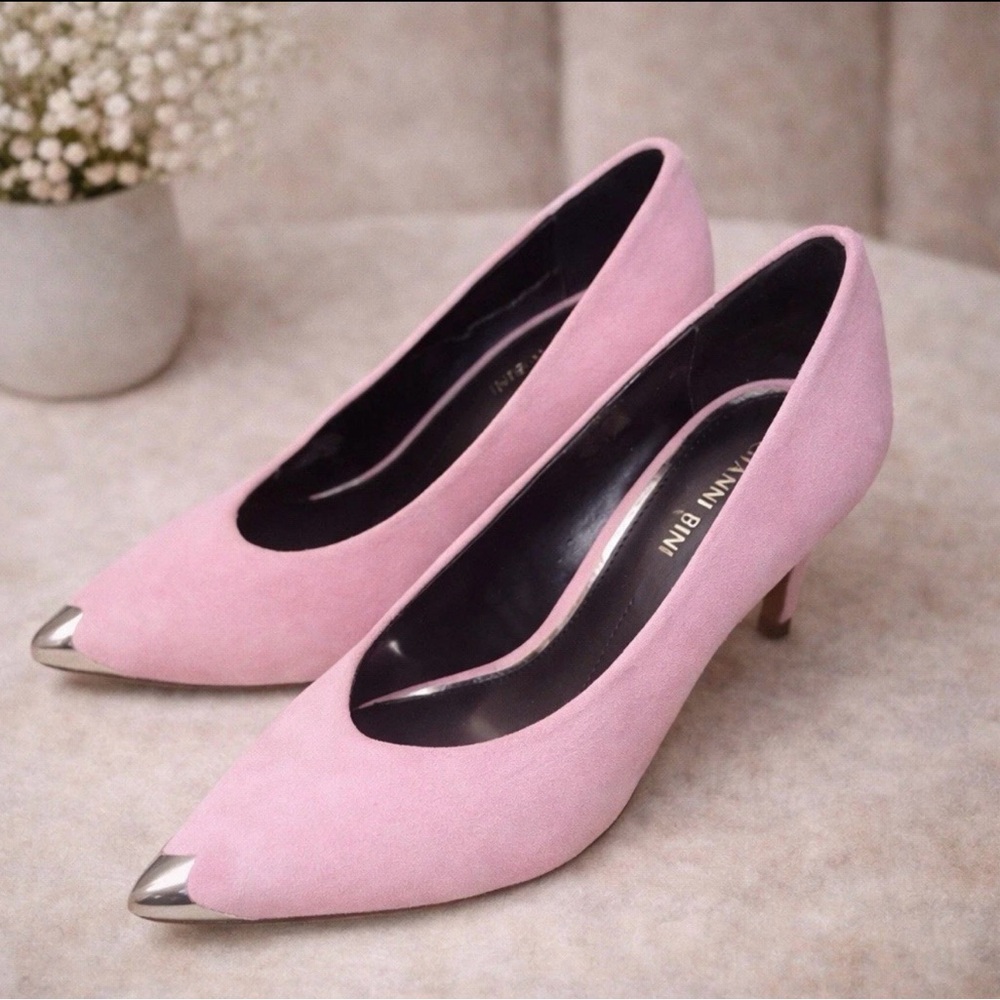 Gianni Bini Pink Suede Heels with Silver Accents 7.5 NIB